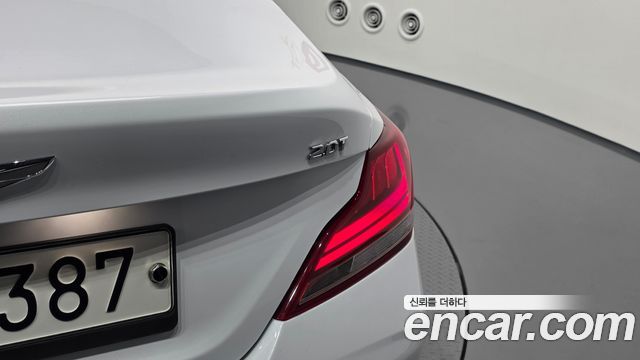 Genesis G70 2.0T Elite 2019 — фото 23