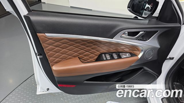 Genesis G70 2.0T Elite 2019 — фото 24