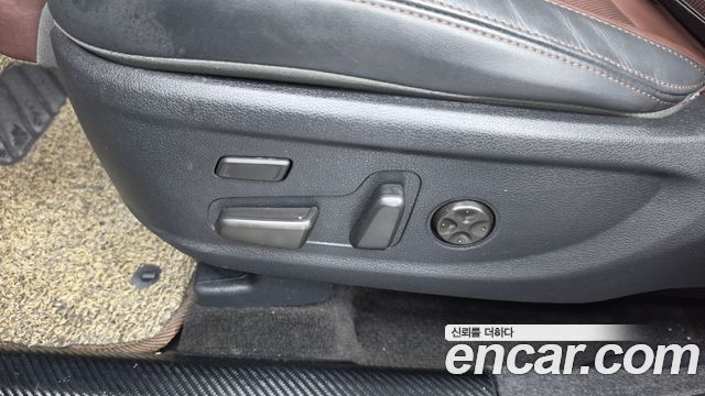 Hyundai Santa Fe (TM) Diesel 2.2 2WD Inspiraition 2020 — фото 31