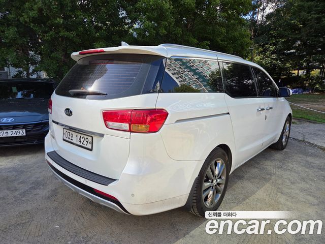 Kia Carnival 9-seater Noblesse 2017 — фото 4