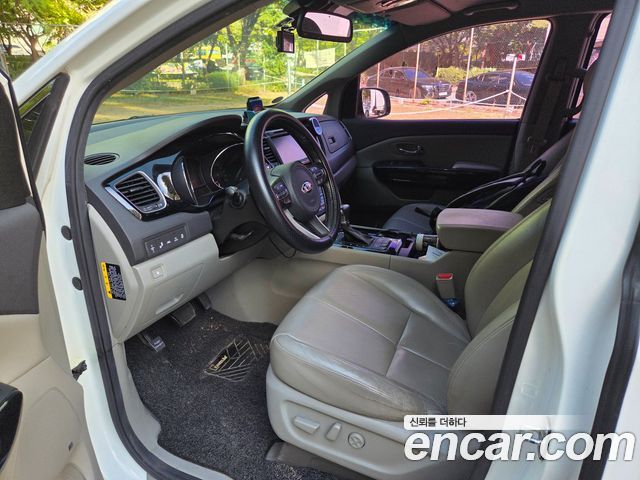 Kia Carnival 9-seater Noblesse 2017 — фото 7