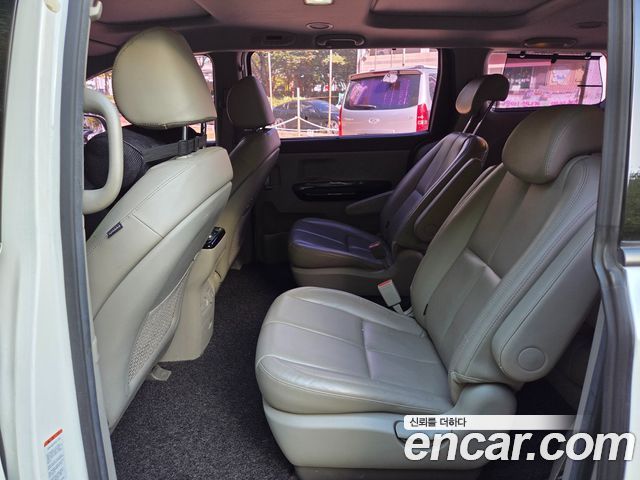 Kia Carnival 9-seater Noblesse 2017 — фото 8