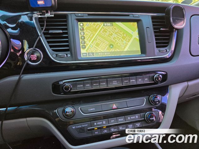 Kia Carnival 9-seater Noblesse 2017 — фото 19