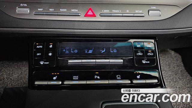 Hyundai Grandeur (IG) 3.0 LPi Rent Car Modern 2023 — фото 17