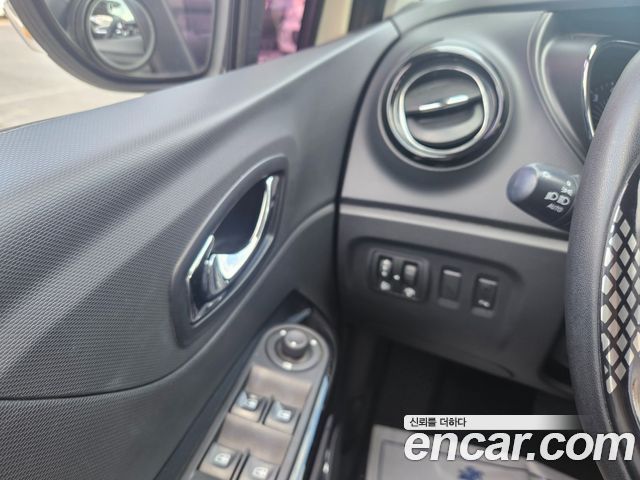 Renault Korea QM3 RE 2015 — фото 16