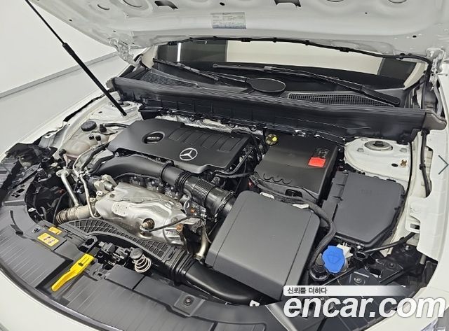 Mercedes-Benz GLB-Class (X247) GLB250 4MATIC 2023 — фото 5