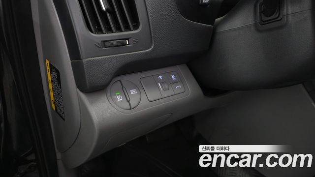 Hyundai Grand Starex Van 5-Seater Smart 2020 — фото 19