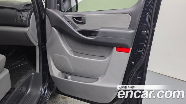Hyundai Grand Starex Van 5-Seater Smart 2020 — фото 24
