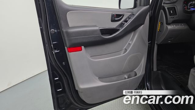 Hyundai Grand Starex Van 5-Seater Smart 2020 — фото 25