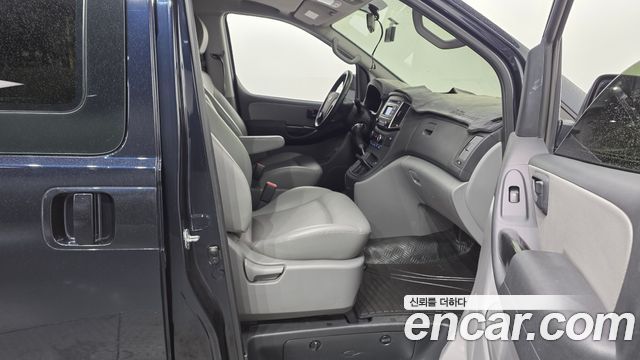 Hyundai Grand Starex Van 5-Seater Smart 2020 — фото 26
