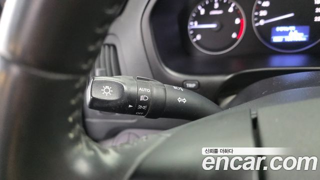 Hyundai Grand Starex Van 5-Seater Smart 2020 — фото 27