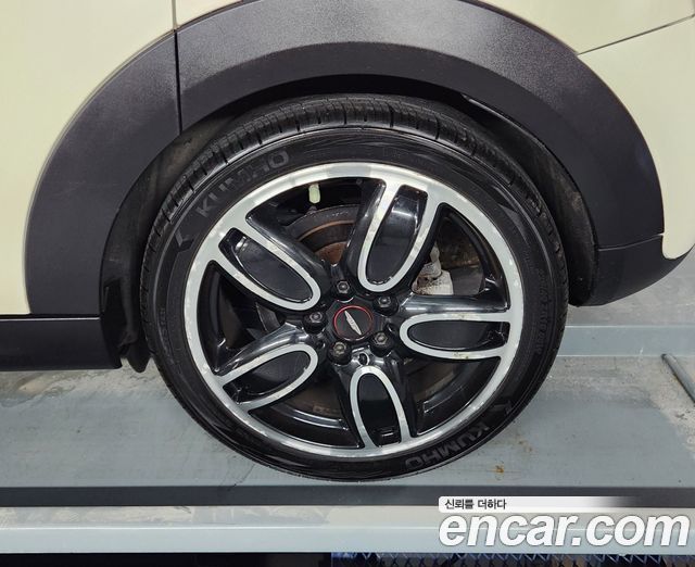 MINI Cooper D 5Door HIGH 3rd 2015 — фото 5