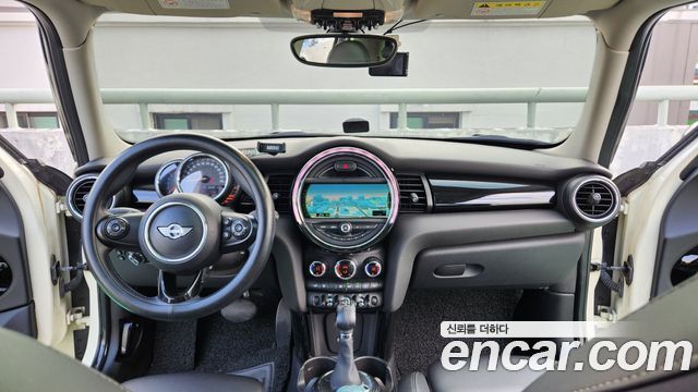 MINI Cooper D 5Door HIGH 3rd 2015 — фото 7