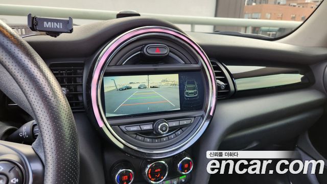 MINI Cooper D 5Door HIGH 3rd 2015 — фото 18