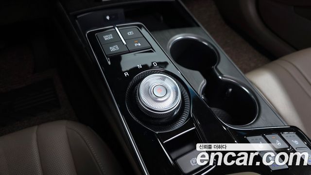 Kia K8 2.5 Gasoline 2WD Noblesse 2022 — фото 9