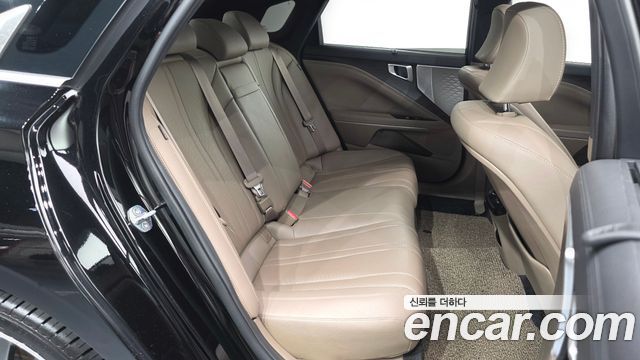 Kia K8 2.5 Gasoline 2WD Noblesse 2022 — фото 12