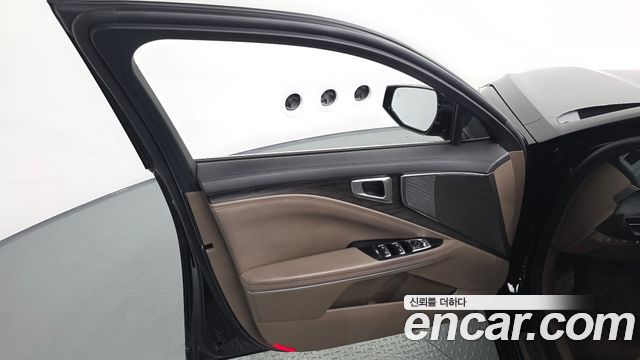 Kia K8 2.5 Gasoline 2WD Noblesse 2022 — фото 24