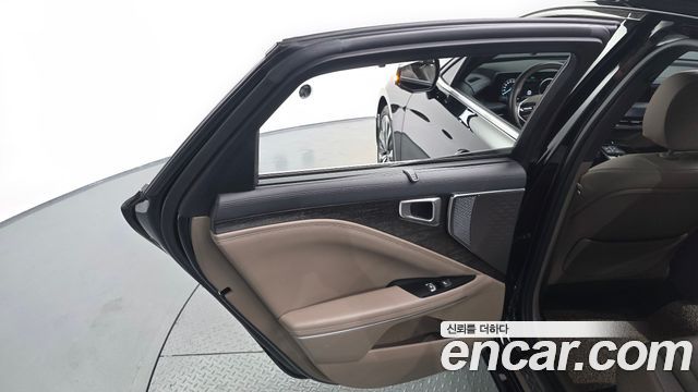 Kia K8 2.5 Gasoline 2WD Noblesse 2022 — фото 25