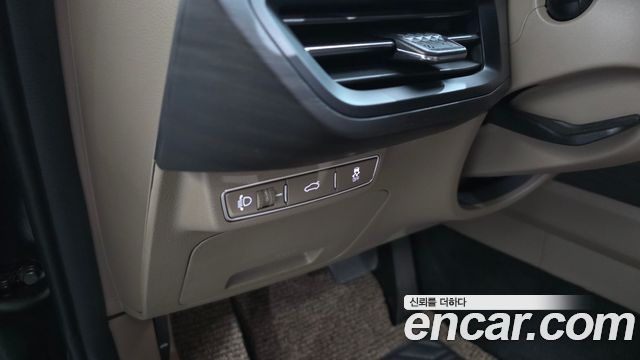 Kia K8 2.5 Gasoline 2WD Noblesse 2022 — фото 30