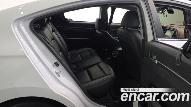 Hyundai Avante (AD) 1.6 GDI Premium 2018 — фото 12