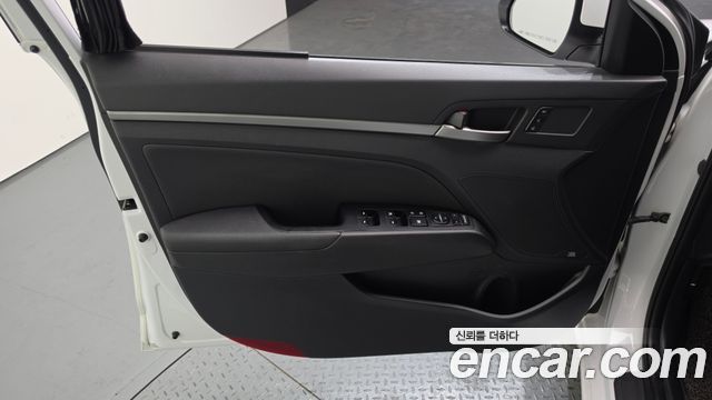 Hyundai Avante (AD) 1.6 GDI Premium 2018 — фото 24