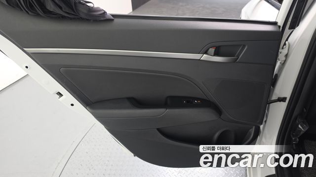 Hyundai Avante (AD) 1.6 GDI Premium 2018 — фото 25