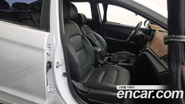 Hyundai Avante (AD) 1.6 GDI Premium 2018 — фото 26