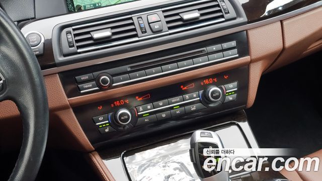 BMW 5 Series (F10) 520d 2013 — фото 17