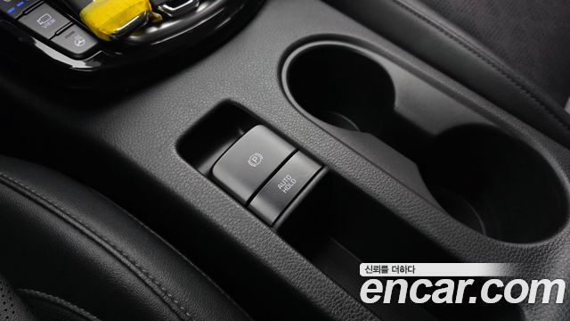 Kia Seltos Diesel 1.6 2WD Signature 2021 — фото 19