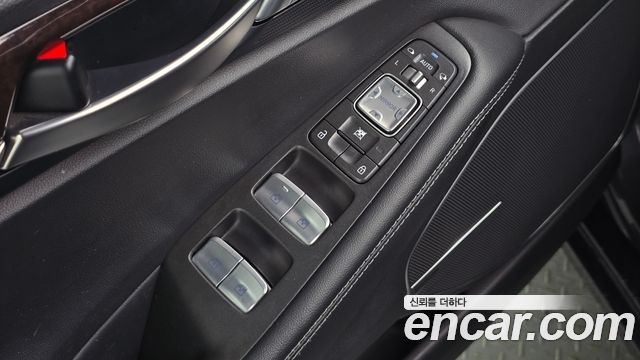 Genesis EQ900 3.3 T-GDI AWD Premiun Luxury 2018 — фото 34