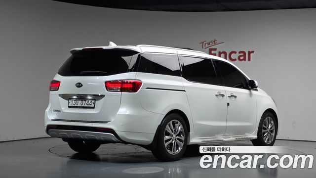 Kia Carnival Gasoline 9-seater Noblesse 2016 — фото 2