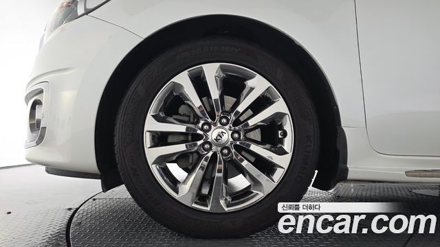 Kia Carnival Gasoline 9-seater Noblesse 2016 — фото 5