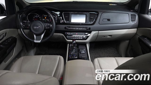 Kia Carnival Gasoline 9-seater Noblesse 2016 — фото 7
