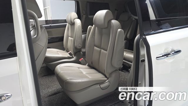 Kia Carnival Gasoline 9-seater Noblesse 2016 — фото 12