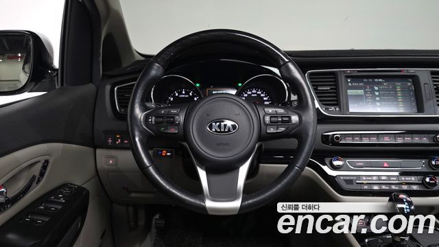 Kia Carnival Gasoline 9-seater Noblesse 2016 — фото 13