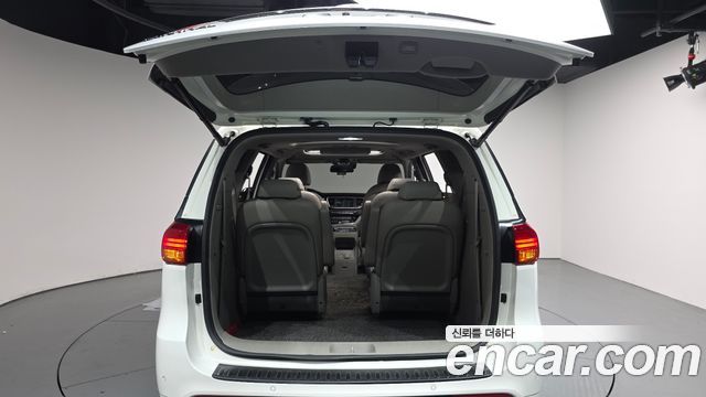 Kia Carnival Gasoline 9-seater Noblesse 2016 — фото 20