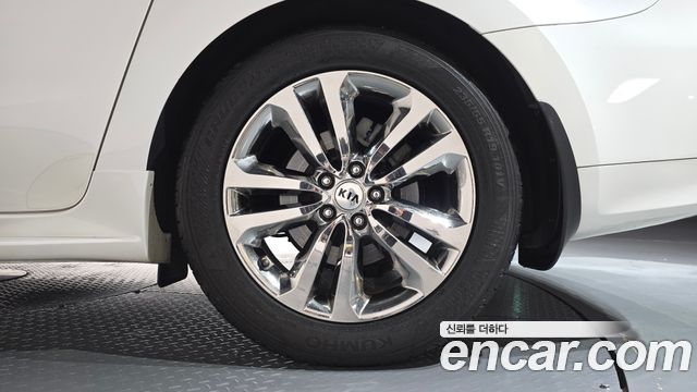 Kia Carnival Gasoline 9-seater Noblesse 2016 — фото 21