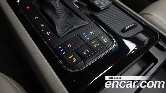 Kia Carnival Gasoline 9-seater Noblesse 2016 — фото 29