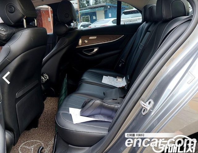 Mercedes-Benz E-Class (W213) E300 4MATIC Exclusive 2019 — фото 16