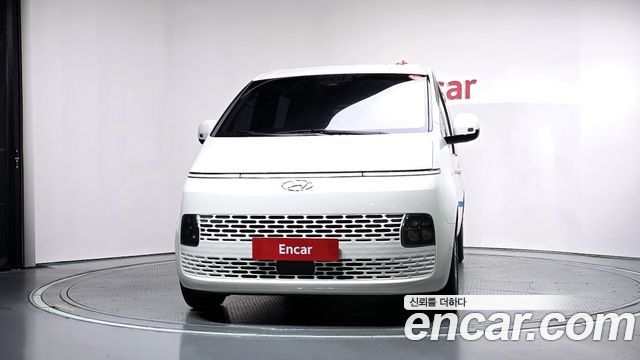 Hyundai Staria L3.5 Cargo 5-Seater Modern 2022 — фото 3