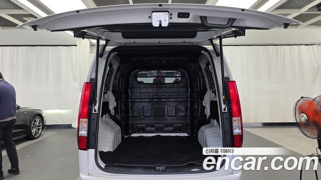 Hyundai Staria L3.5 Cargo 5-Seater Modern 2022 — фото 20