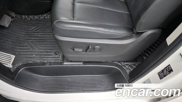 Hyundai Staria L3.5 Cargo 5-Seater Modern 2022 — фото 31