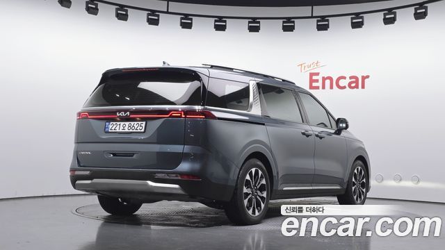 Kia Carnival (IV) Gasoline 7-Seater Outdoor Noblesse 2023 — фото 2