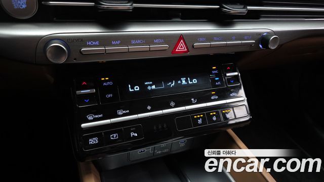 Hyundai Grandeur (GN7) 3.5 LPG 2WD Premium 2024 — фото 17