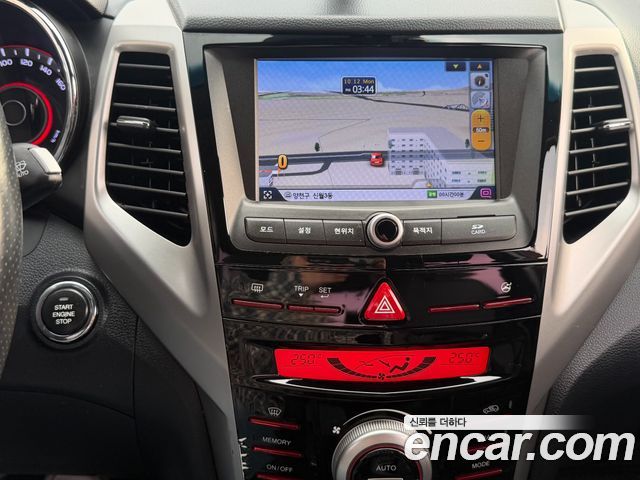 KG Mobility (SsangYong) Tivoli LX 2WD HI-DLX 2016 — фото 18