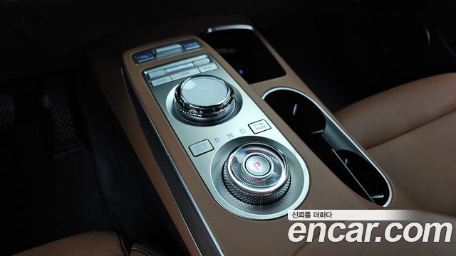 Genesis GV70 2.5T Gasoline 2WD 2024 — фото 9