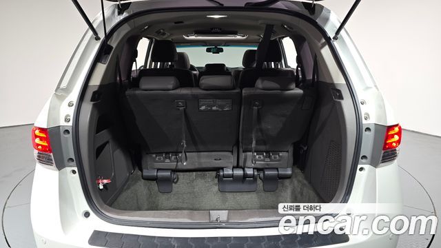 Honda Odyssey 3.5 4th 2014 — фото 18
