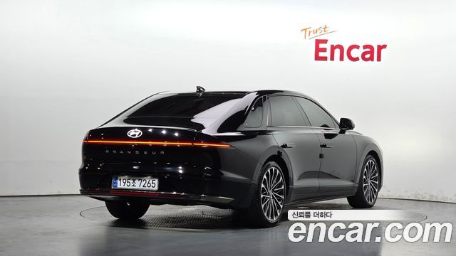 Hyundai Grandeur (GN7) 2,5 Gasoline 2WD Calligraphy 2023 — фото 2