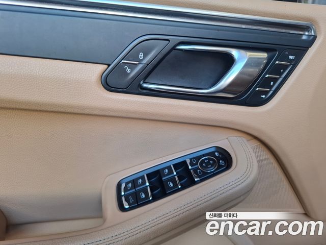 Porsche Macan 2.0 95B 2015 — фото 17