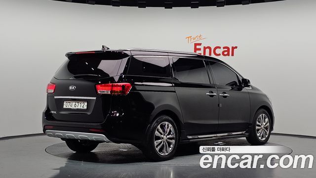 Kia Carnival 9-seater Prestige 2018 — фото 2